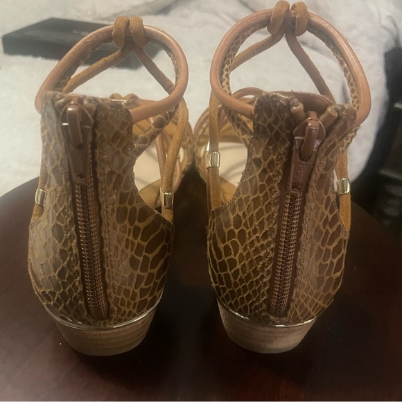 Aldo Brand Tan Gladiator Sandals w/ Gold Accents. Size 10. Brand New In Box! - Picture 11 of 13